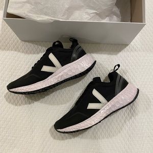 Women’s Veja Condor Performance Shoes